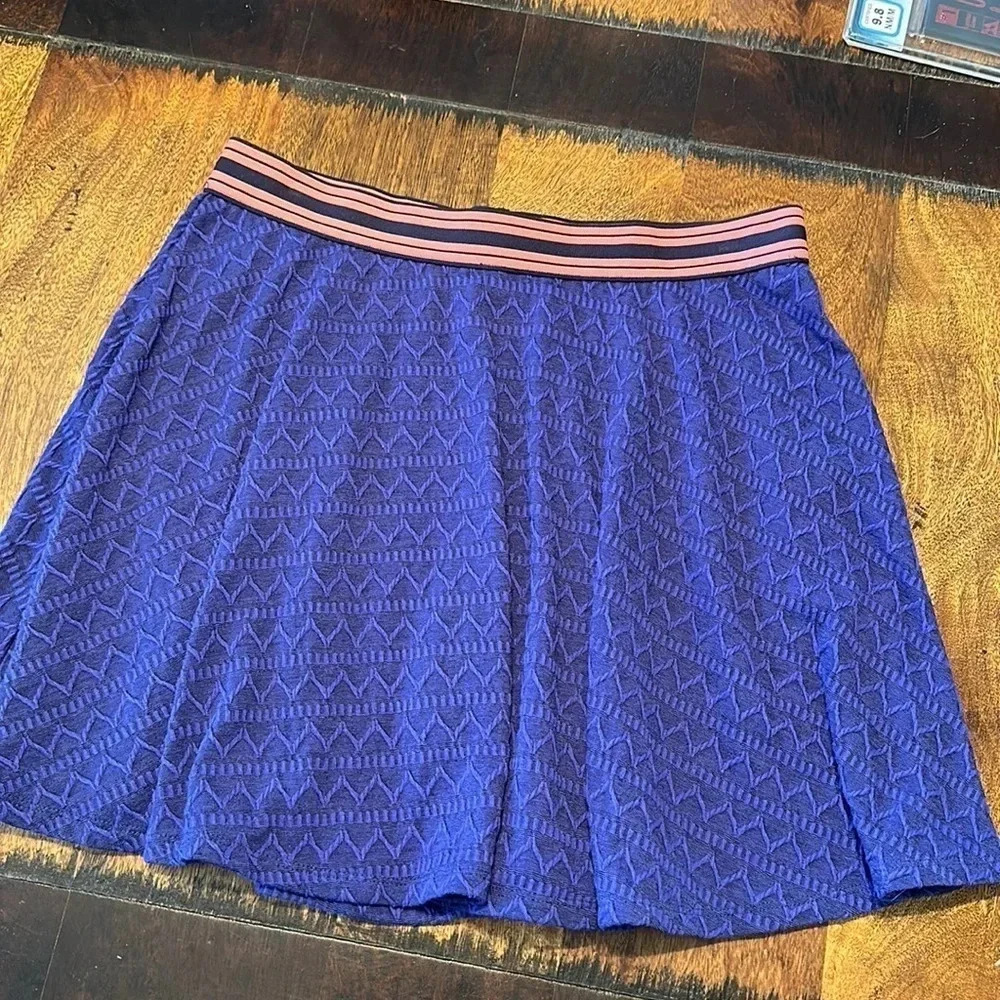 Vera Wang Princess skirt - free with 2+ item bundle